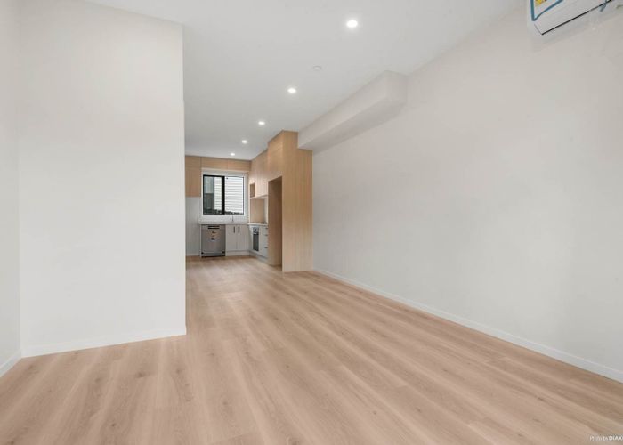  at 55E Redwood Drive, Massey, Waitakere City, Auckland