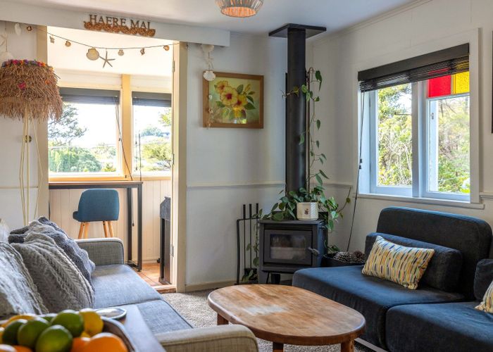  at 20 Wairua Road, Omiha, Waiheke Island