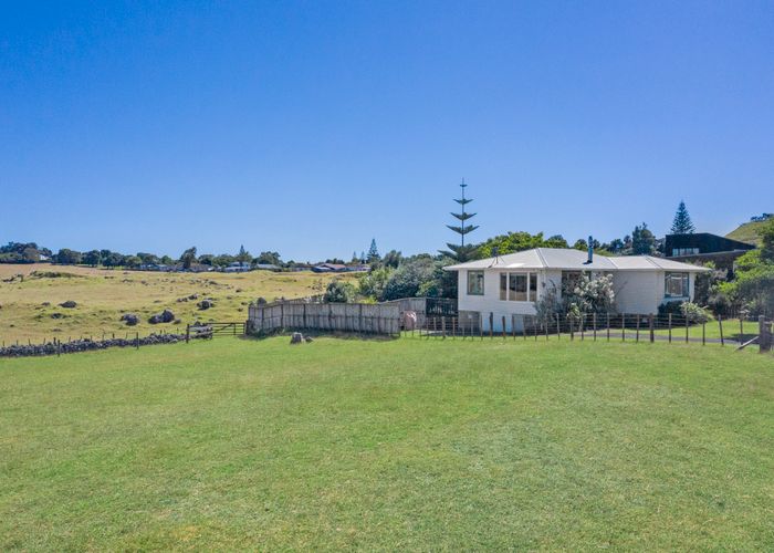  at 19 Kiekie Road, Mangere Bridge, Auckland