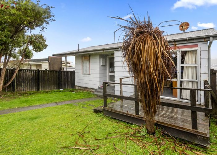  at 8 Yemen Place, Ascot Park, Porirua