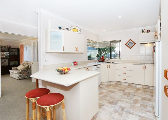  at 11 Rothesay Place, Highbury, Palmerston North