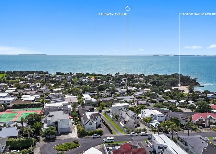  at 5 Midway Avenue, Castor Bay, North Shore City, Auckland