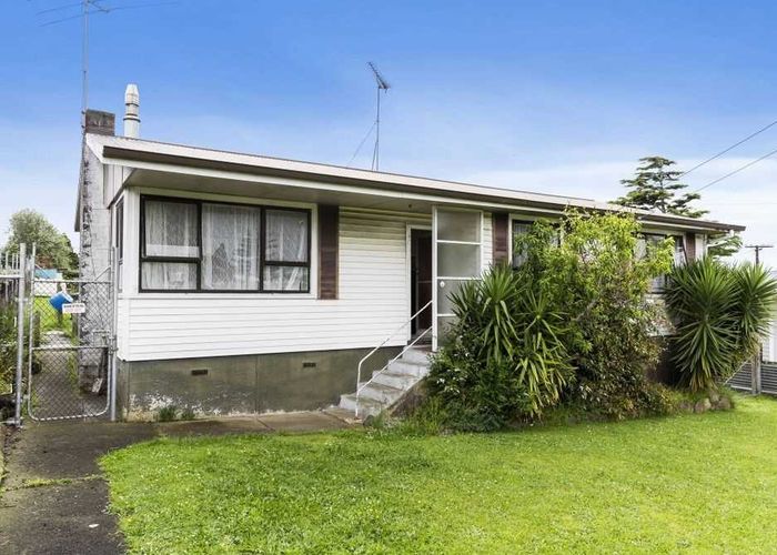  at 2 Kirton Crescent, Manurewa, Manukau City, Auckland