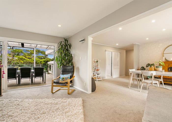  at 1040 Scenic Drive North, Swanson, Auckland
