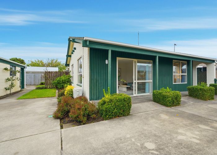 at 2/111 Kaiwara Street, Hoon Hay, Christchurch City, Canterbury