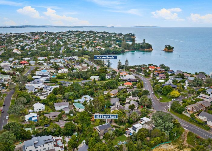  at 892 Beach Road, Torbay, North Shore City, Auckland