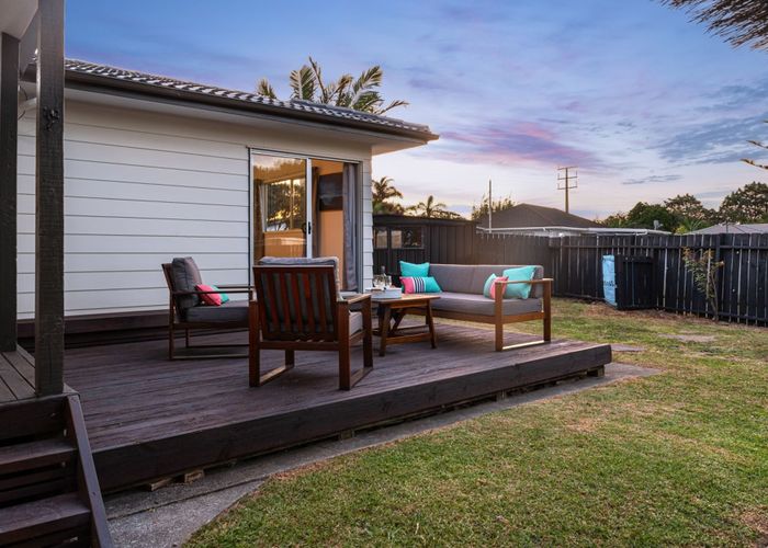  at 4 Silverstone Place, Henderson, Auckland