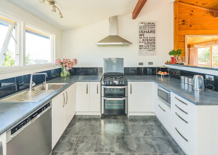  at 19 Virginia Heights, Otamatea, Whanganui