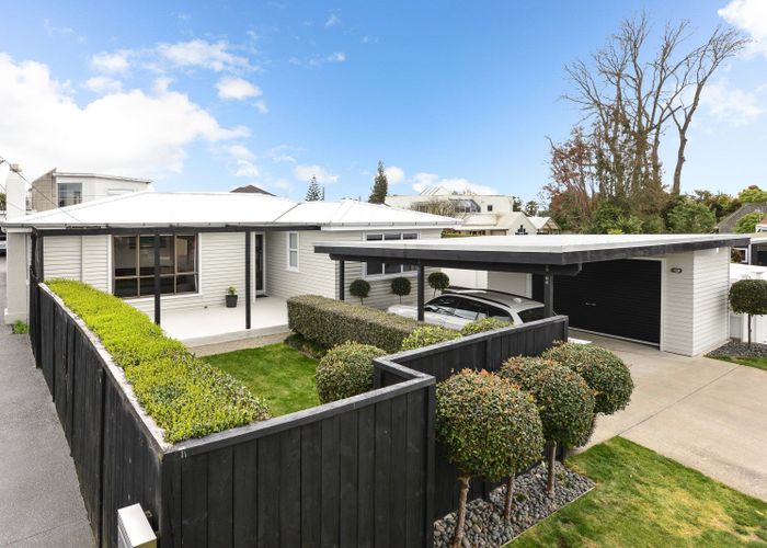  at 7 Mayfair Avenue, Chartwell, Hamilton