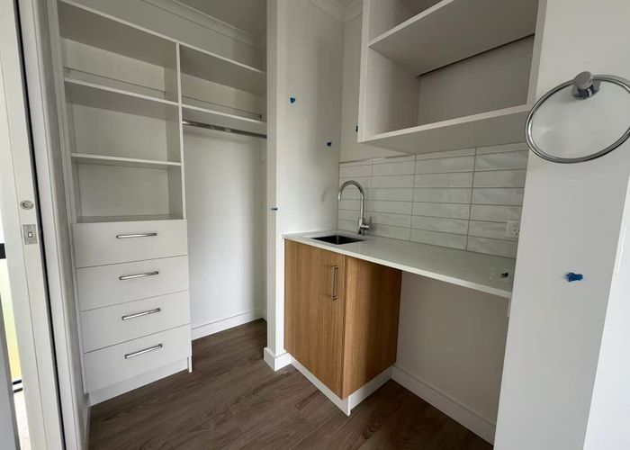  at Room4-3/146 Old Farm Rd, Hamilton East, Hamilton, Waikato