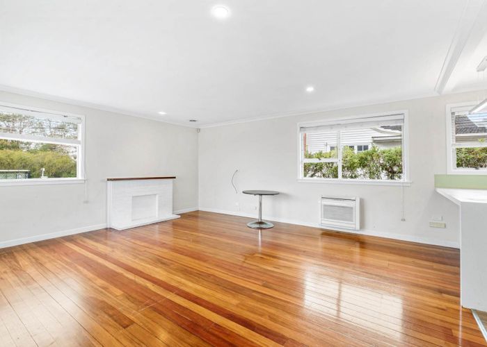  at 1/258 East Coast Road, Forrest Hill, Auckland