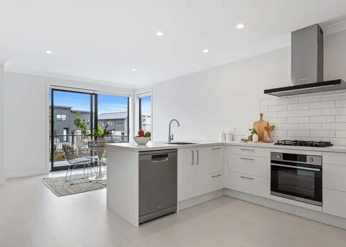  at 58 Katikati Drive, Manurewa, Auckland