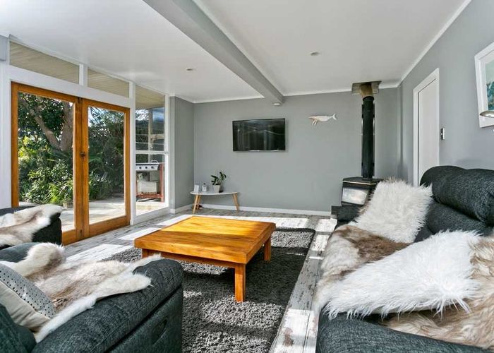  at 90 Saddleback Rise, Murrays Bay, North Shore City, Auckland