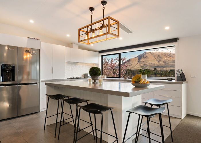  at 4 Suburb Street, Queenstown, Queenstown