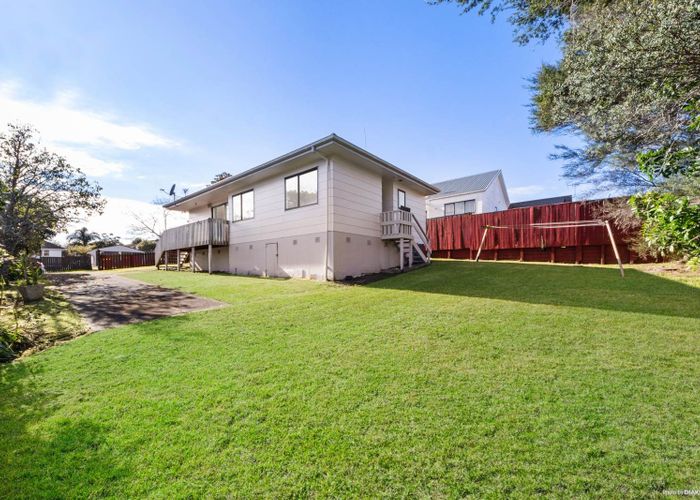  at 20 Posa Avenue, Henderson, Auckland