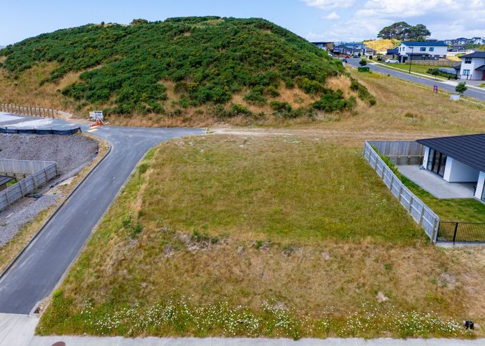  at 25 Te Hoiere Street, Aotea, Porirua, Wellington