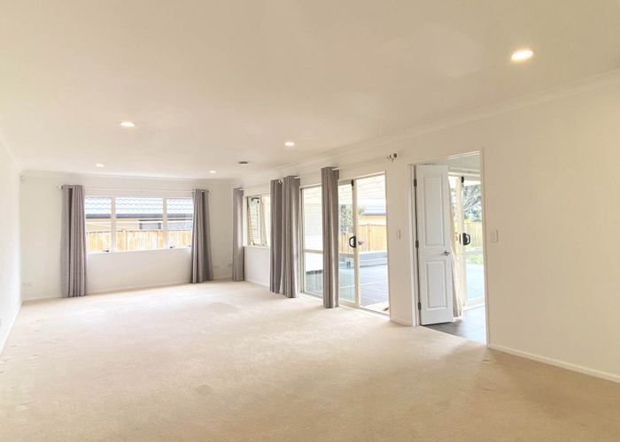  at 7 Moy Place, East Tamaki Heights, Manukau City, Auckland