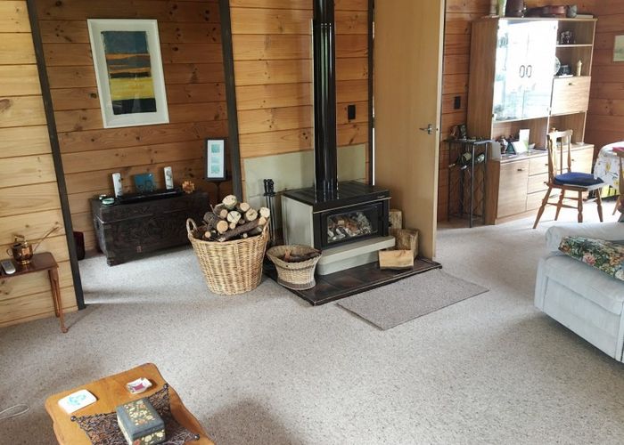  at 10 Pine Ridge Terrace, Waikanae Beach, Waikanae