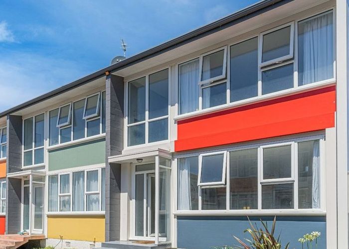  at 4/55 Apu Crescent, Lyall Bay, Wellington