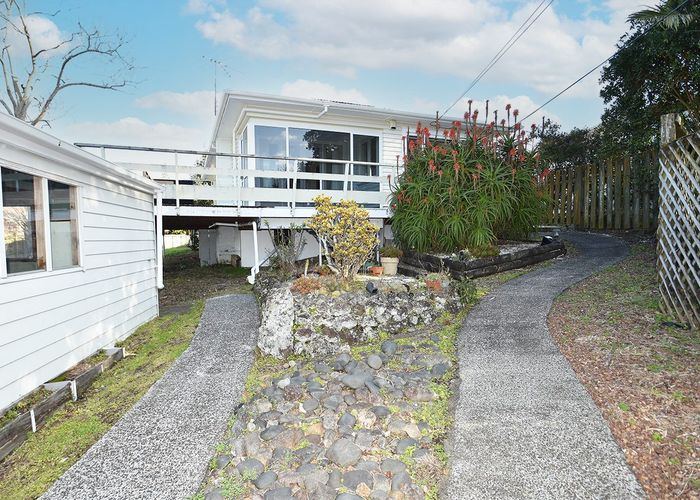  at 52 Beaubank Road, Kelston, Waitakere City, Auckland