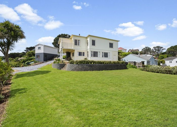  at 43A Nevay Road, Karaka Bays, Wellington