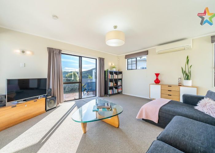  at 27 Kaitangata Crescent, Kelson, Lower Hutt