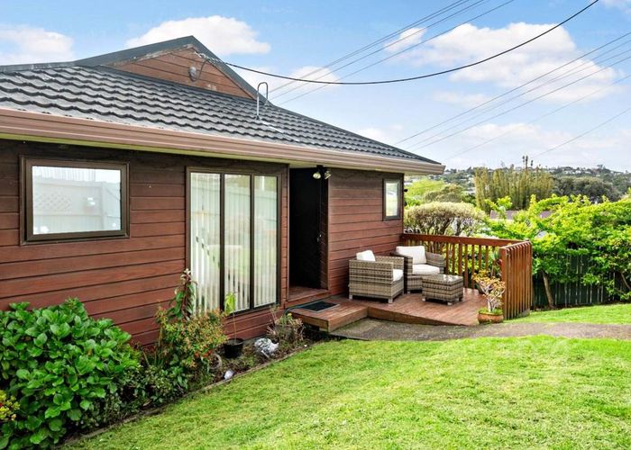  at 1/708 Beach Road, Browns Bay, Auckland