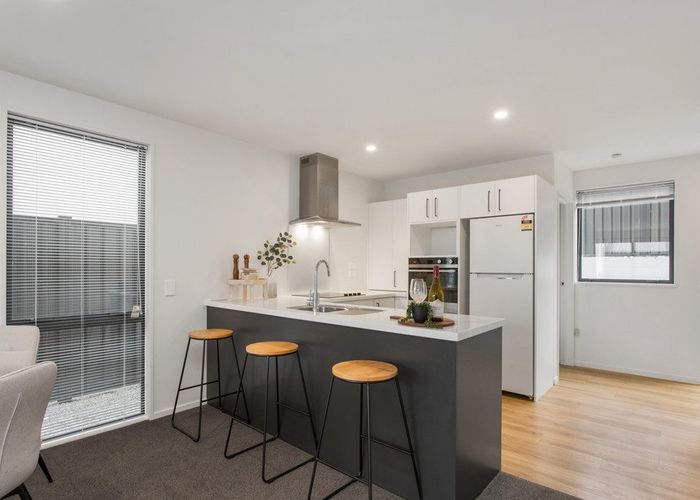  at 8 Wheatsheaf Lane, Heathcote Valley, Christchurch