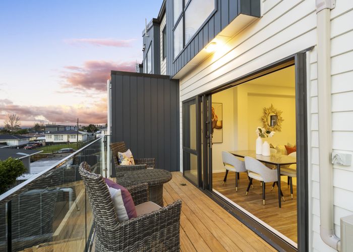  at 14DEF & 16EF Geordie Street, Henderson, Waitakere City, Auckland