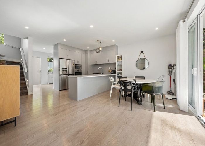  at 30D Becroft Drive, Forrest Hill, North Shore City, Auckland