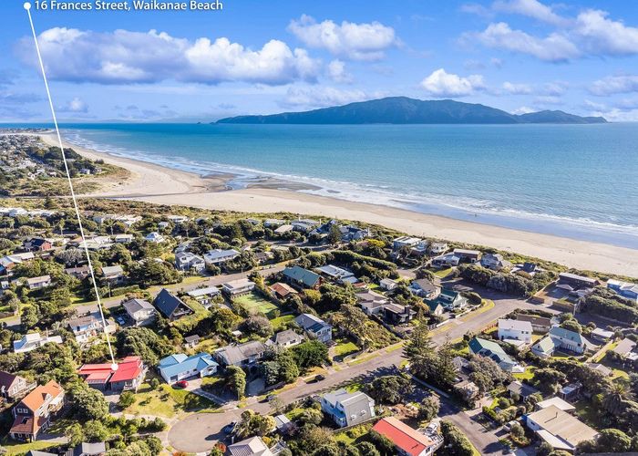  at 16 Frances Street, Waikanae Beach, Waikanae