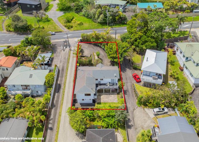  at 664 Beach Road, Browns Bay, Auckland
