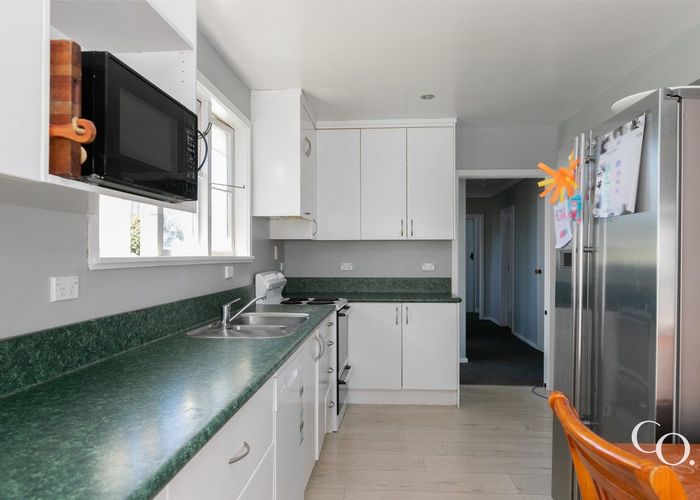  at 1005 Hood Street, Mayfair, Hastings