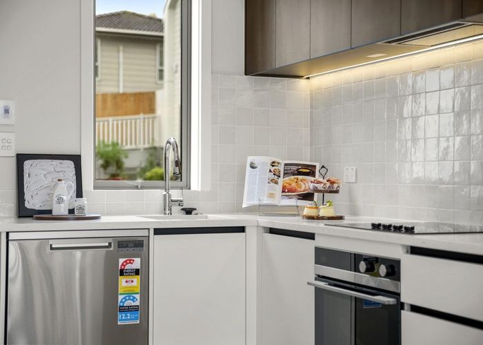  at 8 Clensmore Place, Torbay, North Shore City, Auckland