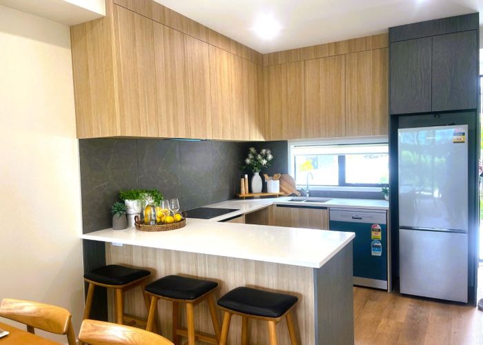  at 33 Parkwood Avenue, Westgate, Waitakere City, Auckland