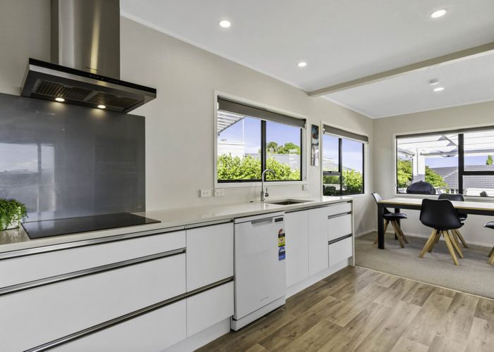  at 34 Meadowood Drive, Unsworth Heights, Auckland