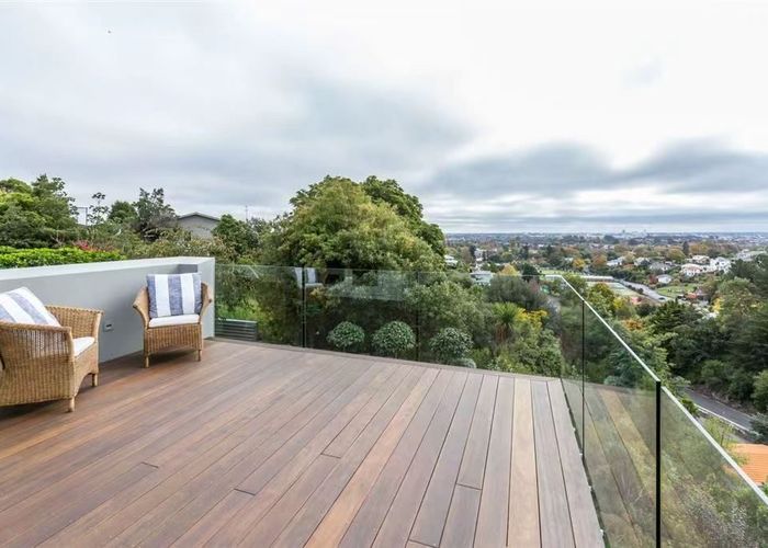  at 33D Hackthorne Road, Cashmere, Christchurch City, Canterbury