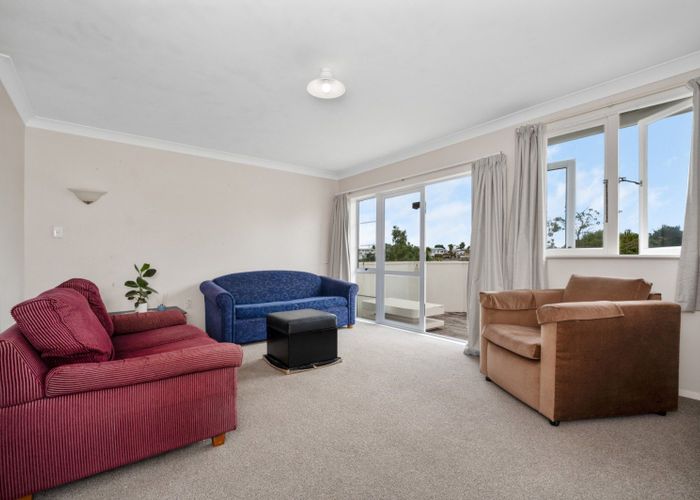  at 33 Henderson Crescent, Parkvale, Tauranga
