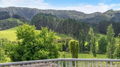  at 525 Ness Valley Road, Papakura