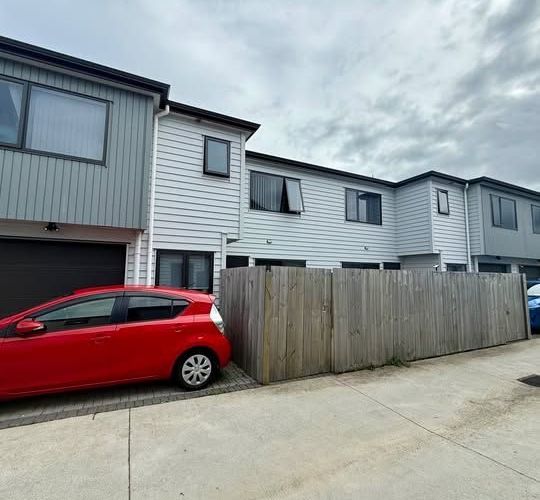  at 2/71 Huia Road, Papatoetoe, Manukau City, Auckland