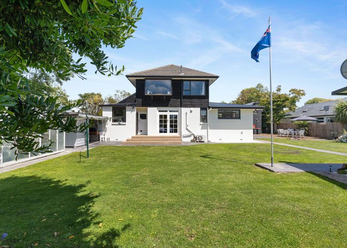  at 43 Banks Avenue, Dallington, Christchurch