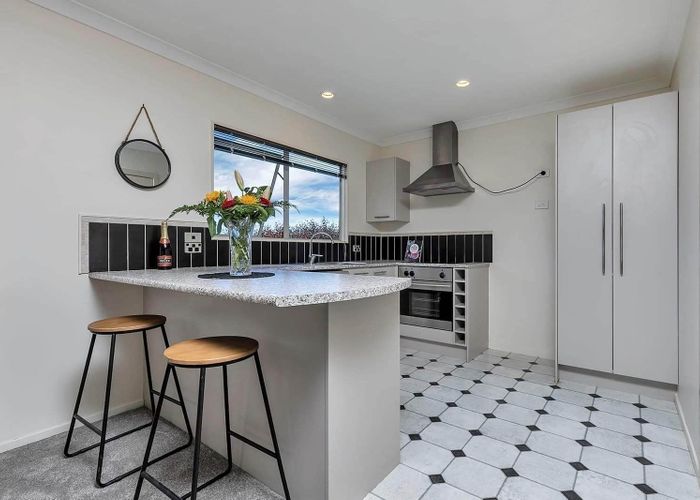  at 21A Hatherlow Street, Glenfield, North Shore City, Auckland