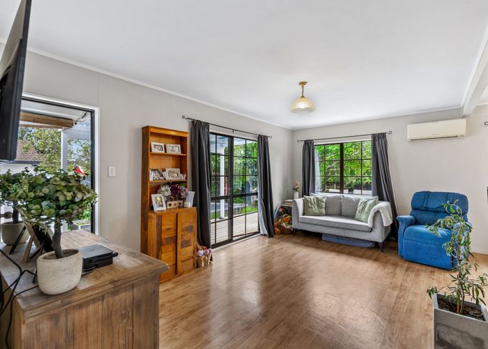  at 87A Luanda Drive, Ranui, Waitakere City, Auckland