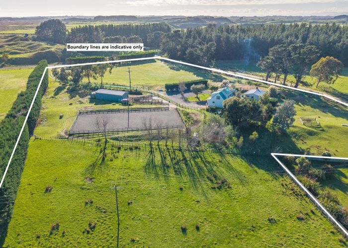  at 593 Waikawa Beach Road, Waikawa Beach, Horowhenua, Manawatu / Whanganui