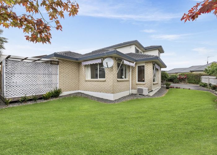  at 6 Moycullien Lane, East Tamaki Heights, Auckland