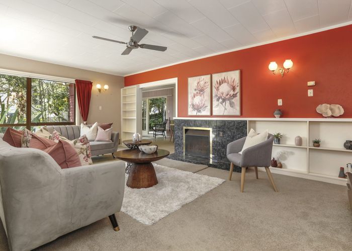  at 61 Woodfern Crescent, Titirangi, Auckland