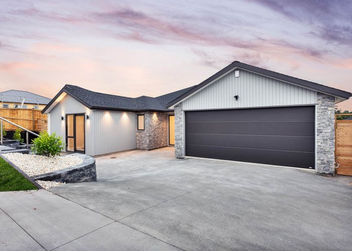  at 16 Kauri Gum Rise, Swanson, Auckland