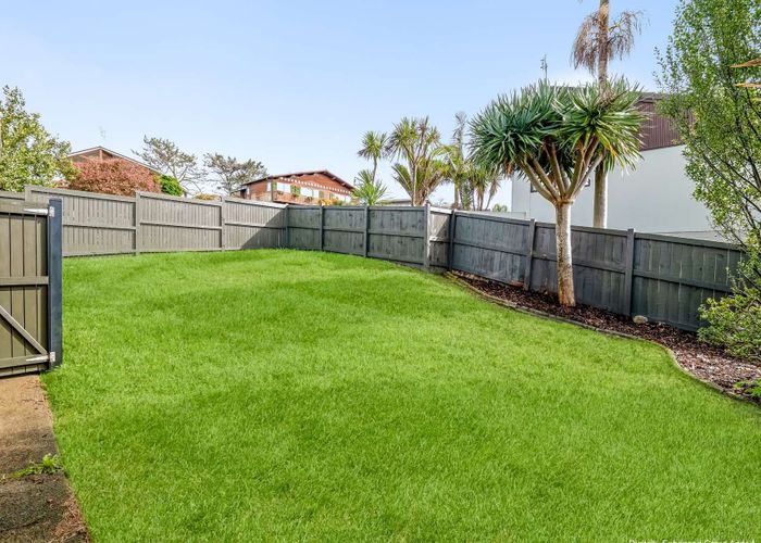  at 10 Glen Vista Place, Bayview, North Shore City, Auckland