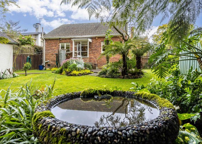  at 29 Aroha Avenue, Sandringham, Auckland
