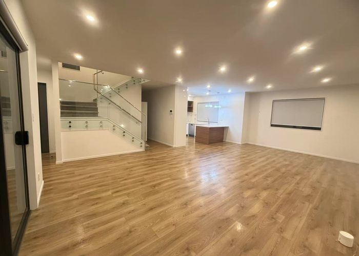  at 142A Luckens Road, West Harbour, Waitakere City, Auckland